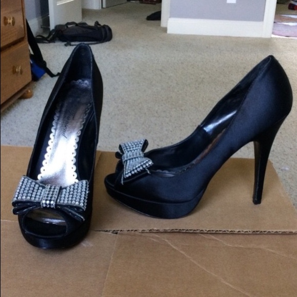 Black Peep Toe Heels with Sparkle Bow